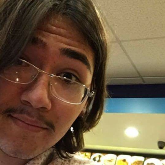 Meet your Posher, Alejandro - Picture 1 of 1